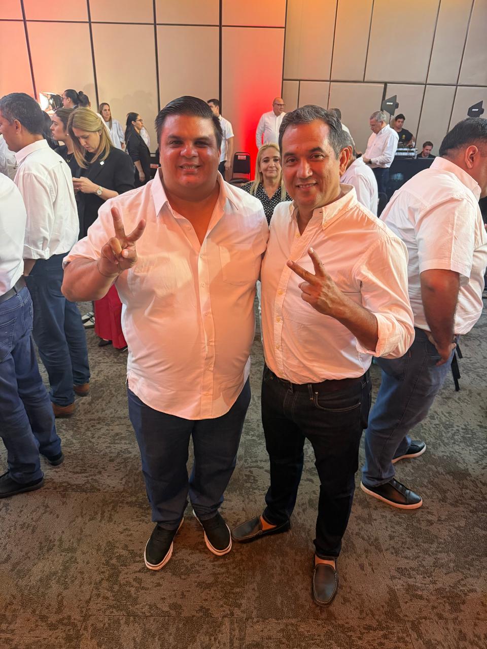 Guille Lesme se reúne con Martín Arévalos, consejero de la EBY, para fortalecer su proyecto rumbo a la concejalía de Asunción en Paraguay