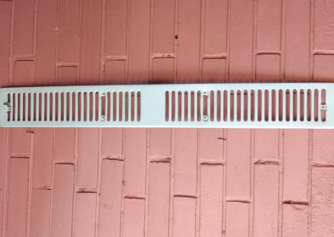 Parrilla frontal Kombi brasilera T2